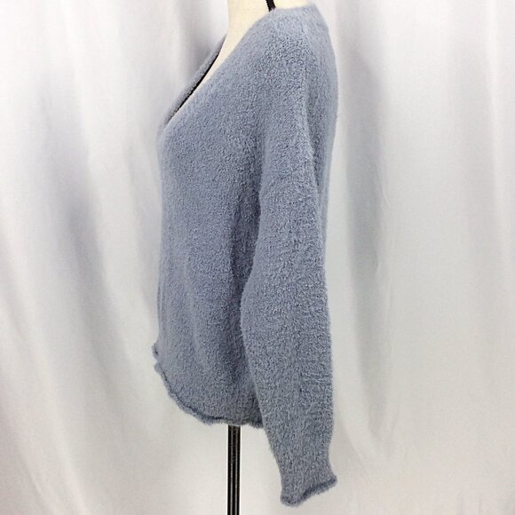 Altar'd State Sweater Womens Size XS Blue V-Neck Fuzzy Rolled Hem Cuffs Oversize - Picture 4 of 8